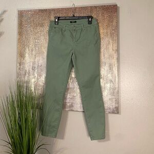 Curve Appeal Green Pants